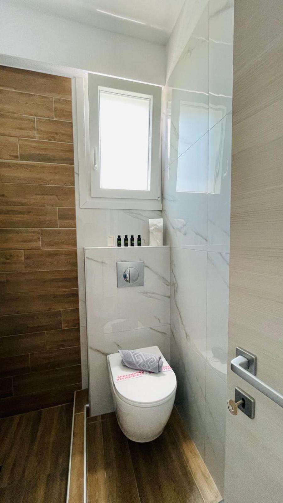 Athina Apartment Ofrinion Ngoại thất bức ảnh